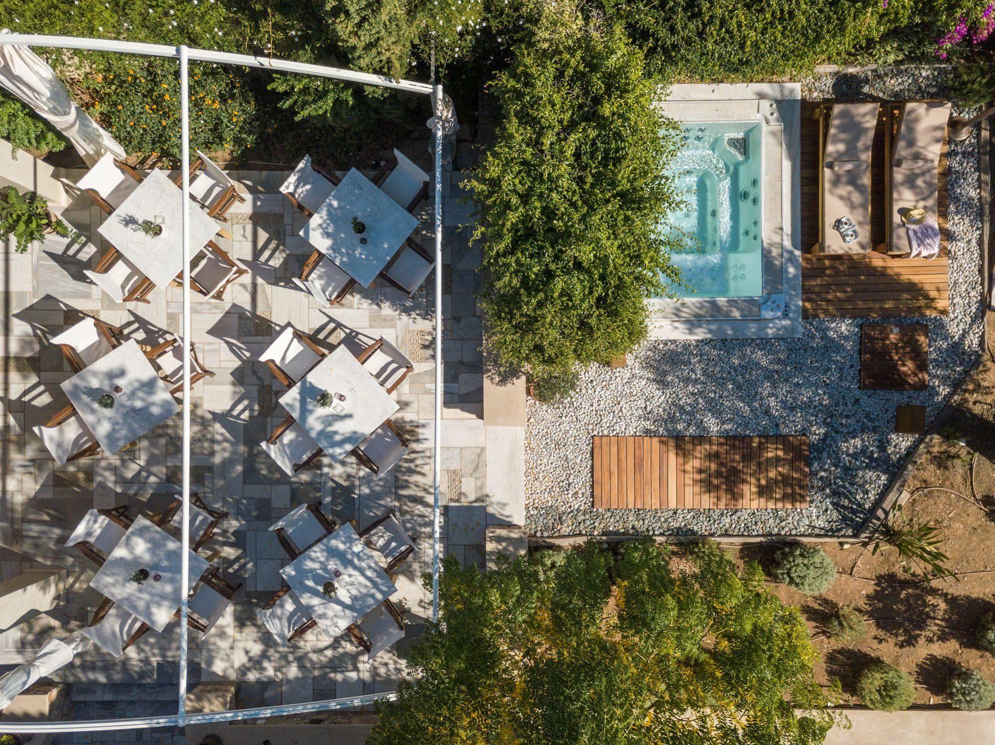 Mare Monte Luxury Suites Spetses Town Exterior photo
